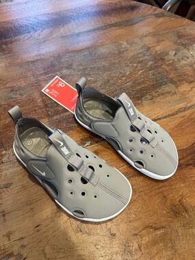 NWT Nike Sunray Protect 4 Sandals